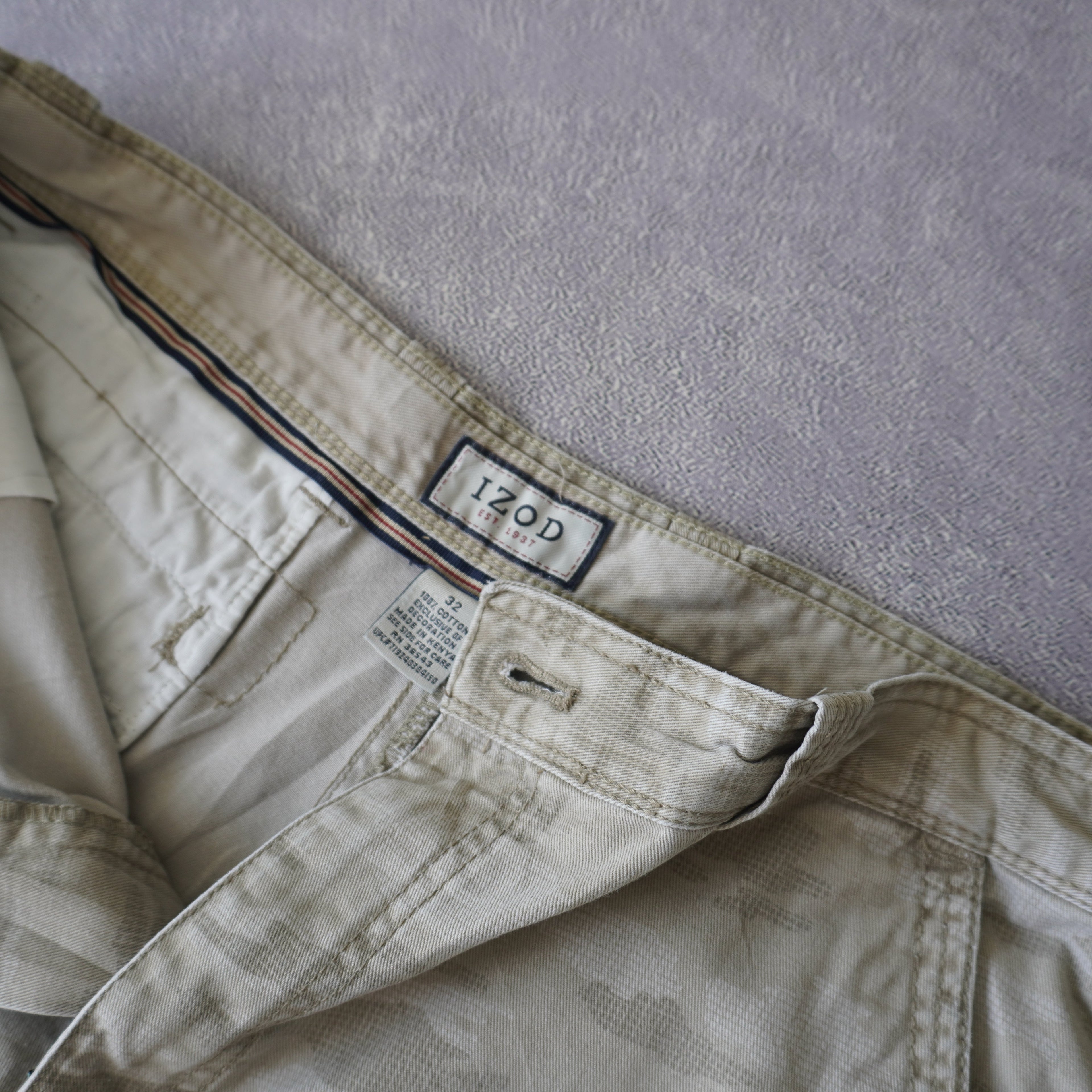Short cargo camo izod
